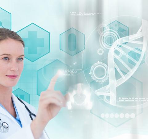 <a href="http://www.freepik.es/foto-gratis/doctora-concentrada-trabajando-con-una-pantalla-virtual_973636.htm">Diseñado por Freepik</a>