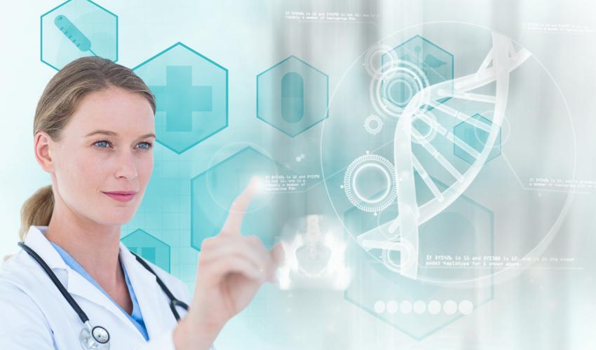 <a href="http://www.freepik.es/foto-gratis/doctora-concentrada-trabajando-con-una-pantalla-virtual_973636.htm">Diseñado por Freepik</a>